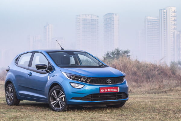 Tata Altroz (Maruti Baleno-challenger) to head hybrid [Video]