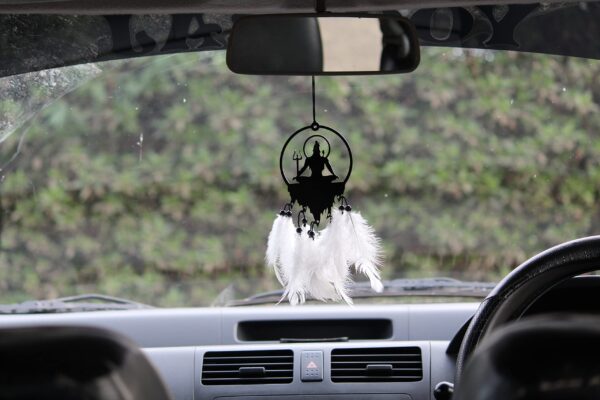 Car Mirror Decor – Ideas and How to Use Them to Your Advantage