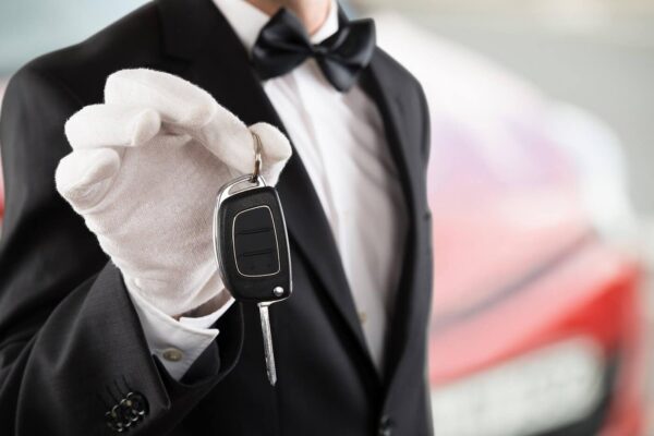 White Glove Treatment: The Exclusive Services Offered by Luxury Car Dealerships in Dubai